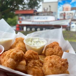 This Little Oregon Seafood Shack Keeps Beating Fancy Restaurants With a Simple Menu