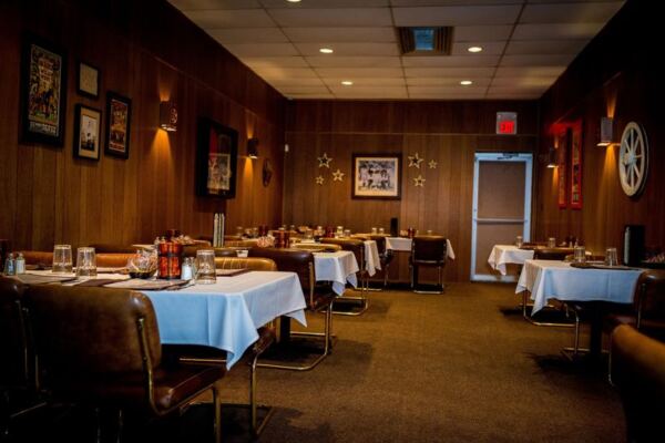 This Oklahoma Supper Club Serves Prime Rib, A Salad Bar And Ribeyes Worth The Drive