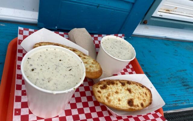 Fresh Crab Comes Straight Off the Boat at These 11 Oregon Coast Seafood Markets