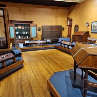 This New Jersey Museum Rewards Your Inner Explorer With Manuscripts and a Surgeon’s Kit