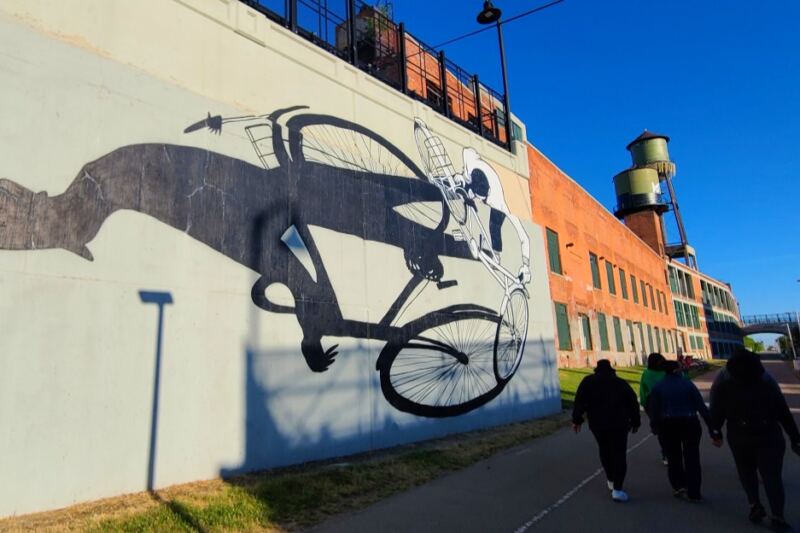 This Detroit Trail Runs Through an Old Railroad Trench Filled With Art