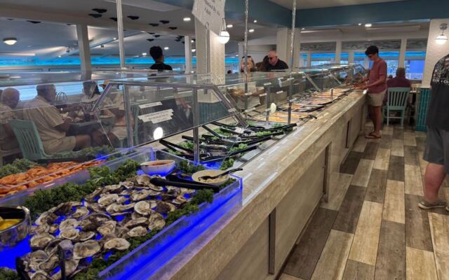 Crab Legs Headline a 200-Plus-Item All-You-Can-Eat Seafood Buffet in South Carolina