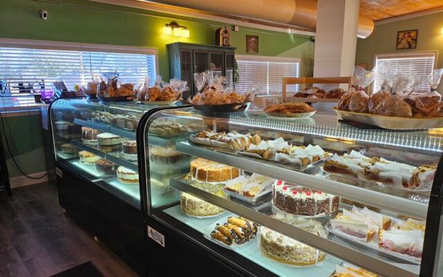 This Oklahoma German Bakery Makes A Pastry Run Feel Like A European Detour