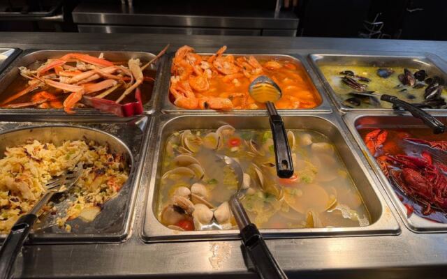 At This Pirate-Themed Seafood Buffet in South Carolina, the Snow Crab Legs and Stuffed Crab Are All-You-Can-Eat
