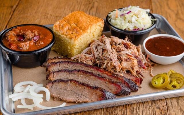This Unassuming Central Illinois Smokehouse Still Cooks Its Ribs Over Hickory Pits Every Morning