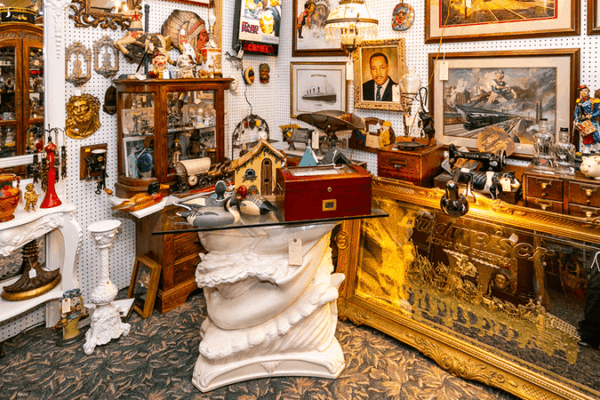 This New Jersey Antique Mall Makes Decorating Your Home a Vintage Treasure Hunt