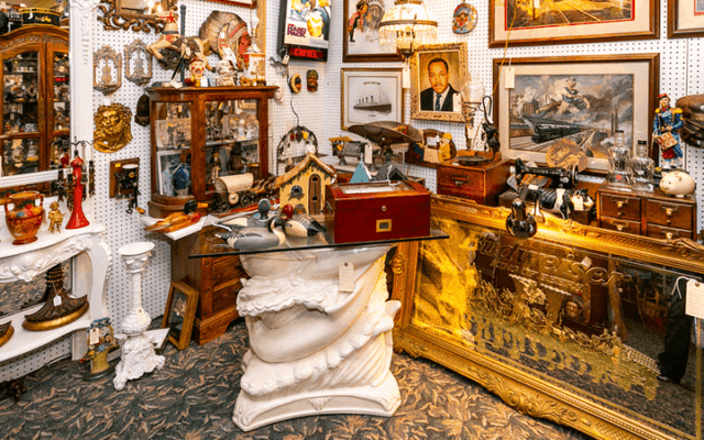 This New Jersey Antique Mall Makes Decorating Your Home a Vintage Treasure Hunt