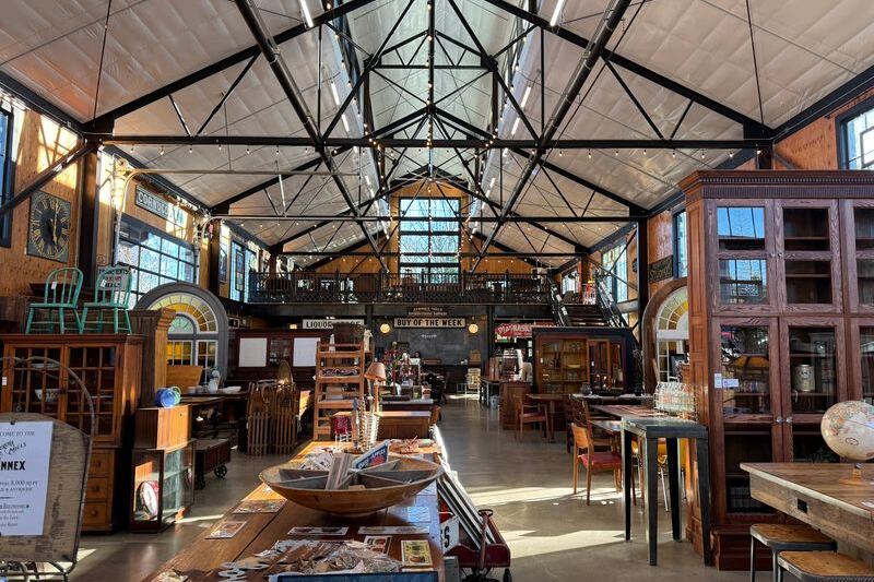 Antique Hunters Lose Whole Afternoons in This 10,000-Square-Foot Oregon Salvage Warehouse