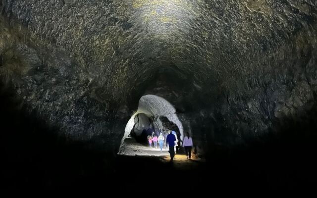This Oregon Lava Tube Lets You Walk a Full Mile Underground Where It Stays 42 Degrees All Year