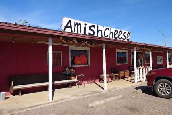 This Oklahoma Country Store Is So Packed With Fudge, Jams, and Fresh Bread It Derails Every Quick Stop
