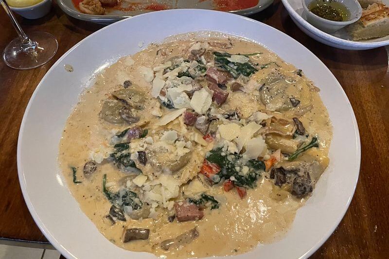 11 South Carolina Italian Restaurants Where Someone Clearly Cared About The Pasta