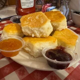 How Did a Tiny Tennessee Town Become Home to Biscuits So Big You Need Two Hands?