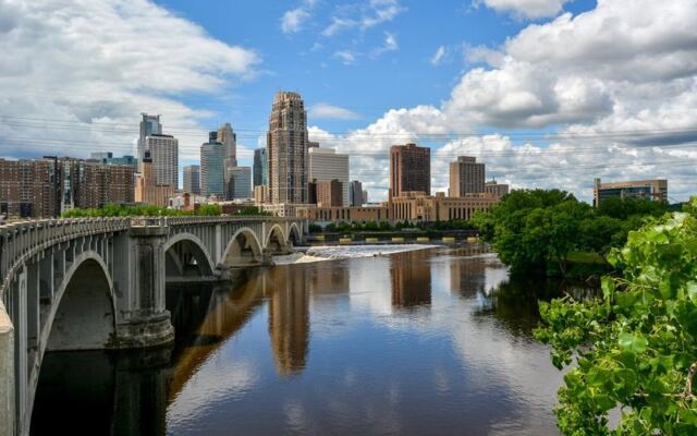 Here’s Why Retirees Keep Choosing This Minnesota Town Over Florida, From Walkable Lakes to Low Costs