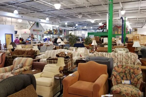 These 11 New Jersey Thrift Stores Turn a Quick Browse Into an Afternoon
