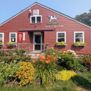 10 Massachusetts Farm Dairy Bars Where the Ice Cream Comes From Cows Grazing Right Out Back