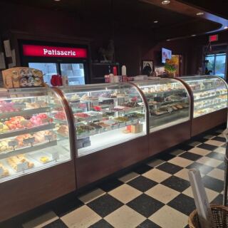 La Baguette Bistro in Oklahoma City serves French macarons and housemade baked goods to take home