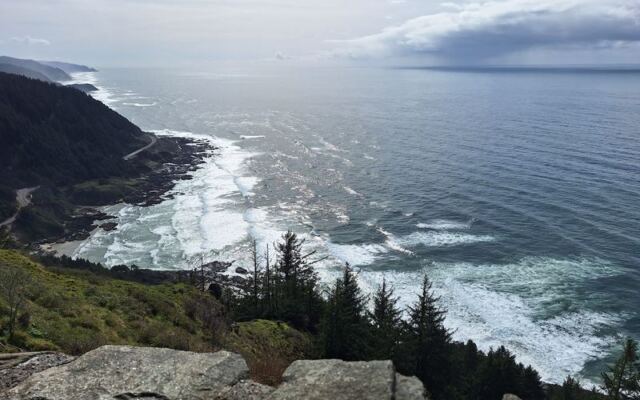 Most Drivers Never Pull Over for This Oregon Coast Cape Where Cliffs Plunge Into Churning Surf