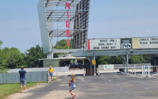 Tulsa’s Admiral Twin, the Drive-In From The Outsiders, Still Plays Double Features Through Your Car Radio