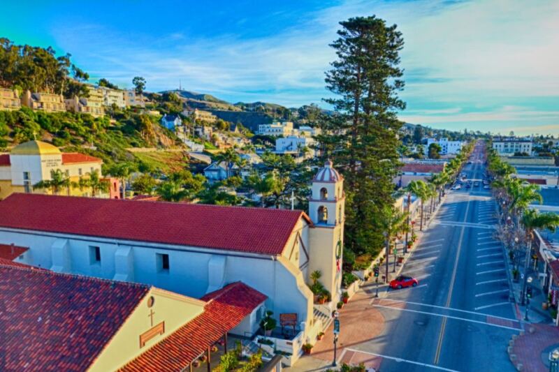 15 West Coast Towns Where Scenic Living Meets Retirement Appeal