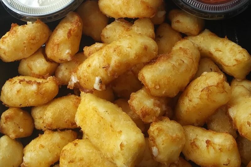 Fresh Cheese Curds Squeak Straight Out of the Vat at This Old-School Minnesota Creamery