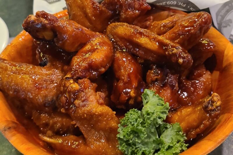 This New Jersey Wing Spot Turns All-You-Can-Eat Dinner Into a Flavor Hunt