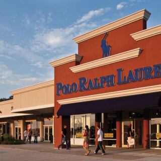 Shoppers Keep Coming Back to This Sprawling Wisconsin Outlet Mall for Coach and Ralph Lauren Deals