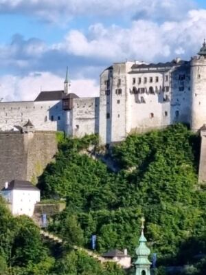 14 Famous Fortresses That Were Considered Almost Impossible to Capture
