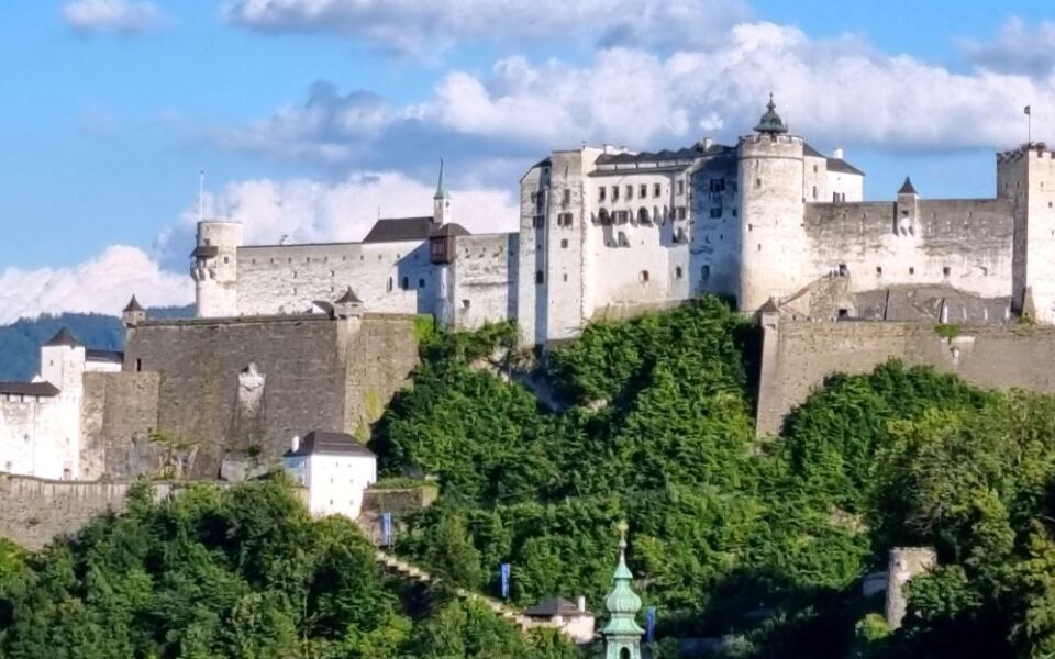14 Famous Fortresses That Were Considered Almost Impossible to Capture