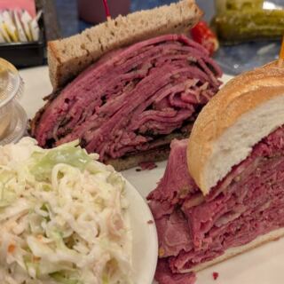 One Reuben Makes This Old-School New Jersey Restaurant Worth the Detour