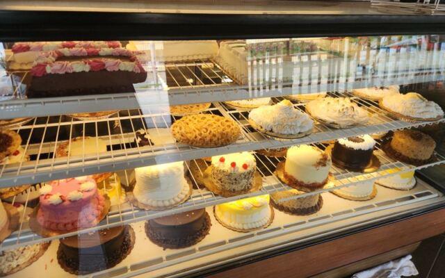 Family-Owned Merritt’s Bakery in Tulsa Makes Chocolate Cake Worth a Detour