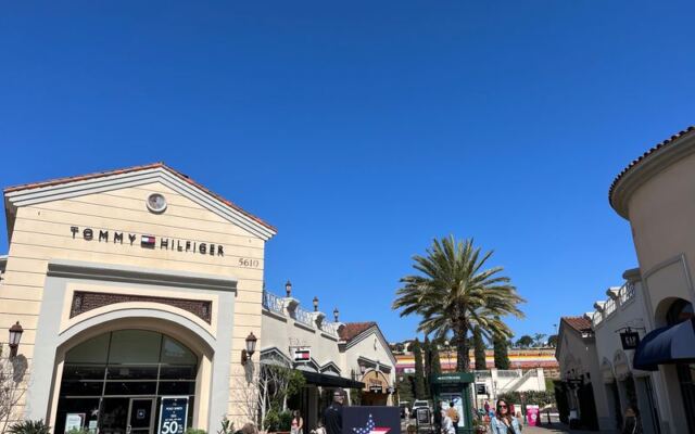 This California Outlet Mall Packs Brand-Name Deals So Good You’ll Keep Coming Back