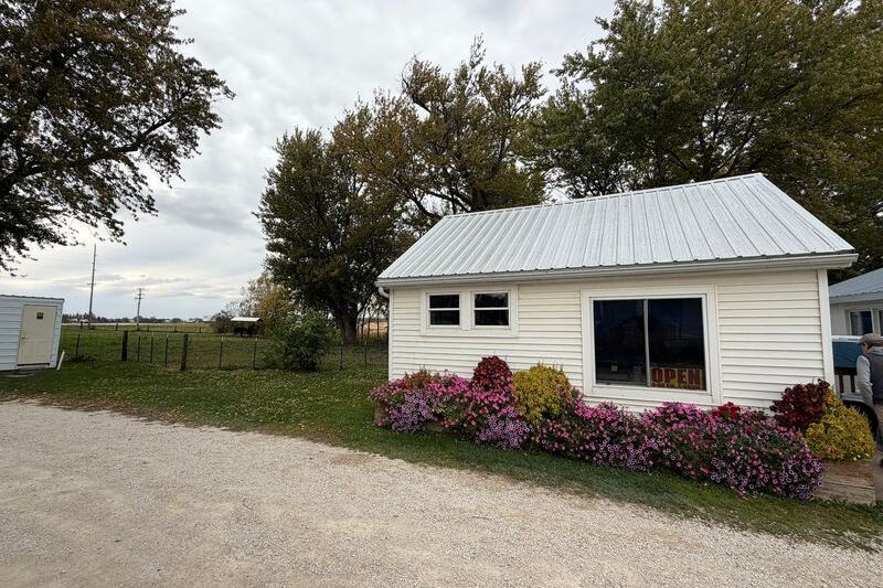 This Quiet Minnesota Amish Bakery Sells Still-Warm Bread and Pies for Less Than a Fast Food Lunch