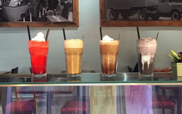 9 Old Florida Spots Still Pouring Hand-Spun Shakes