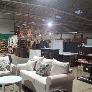 You’ll Need Several Hours And Comfy Shoes For This Giant Tennessee Vintage Warehouse