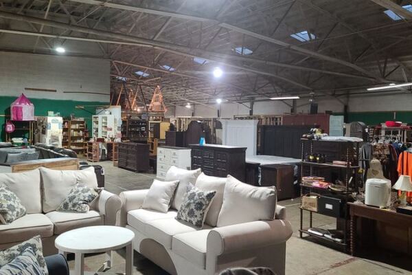 You’ll Need Several Hours And Comfy Shoes For This Giant Tennessee Vintage Warehouse