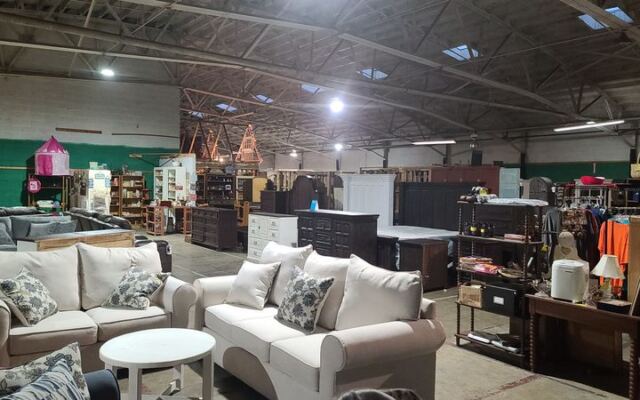 You’ll Need Several Hours And Comfy Shoes For This Giant Tennessee Vintage Warehouse