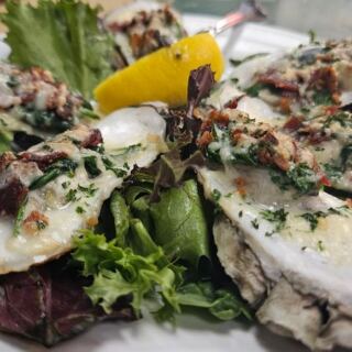 We Ranked 11 of the Lowcountry’s Best Seafood Restaurants and These Are the Ones Worth the Drive
