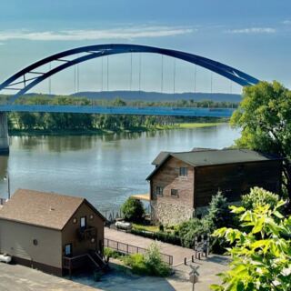 This Tiny Iowa River Town Has Just 429 Residents And Stunning Bluff Views