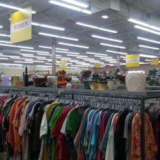 The Texas Thrift Store With A Selection So Huge Bargain Hunters Run Out Of Time Browsing