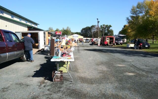 10 Minnesota Markets Where a Thirty-Dollar Budget Fills Your Whole Trunk