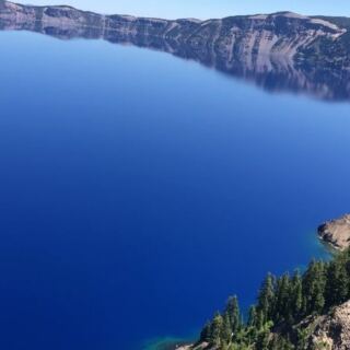 This Oregon Lake Has No Rivers Feeding or Draining It, Yet It Never Runs Dry
