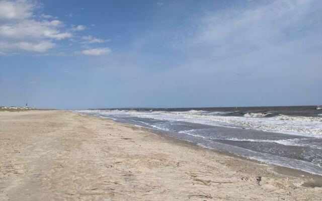 Free Parking Steps From the Sand Makes This Quiet North Carolina Beach Town Easy to Love
