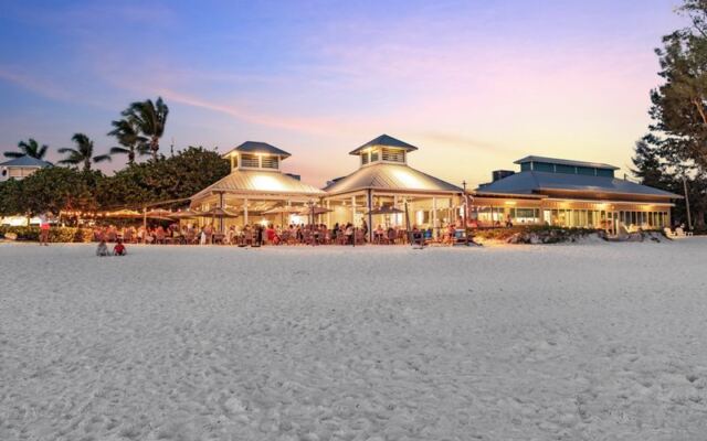 Anna Maria Island Has 12 Florida Restaurants Worth Building an Entire Weekend Around