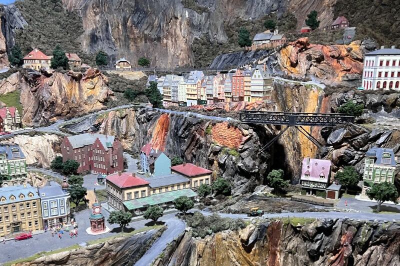 Northlandz Packs Miniature Mountains and Winding Railways Into Flemington, New Jersey