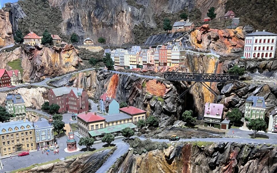 Northlandz Packs Miniature Mountains and Winding Railways Into Flemington, New Jersey