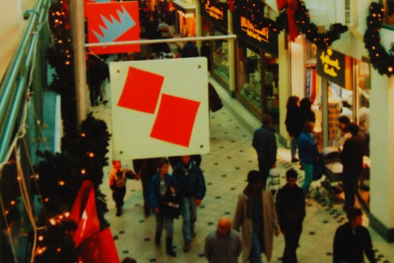 14 Things Teens Did at the Mall That Had Nothing to Do With Shopping