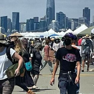 This Massive California Flea Market Packs Hundreds Of Antique Vendors And Food Stalls Under The Open Sky