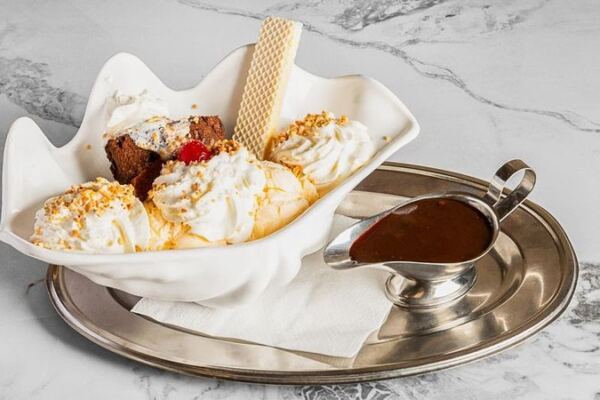 Since 1924, Chicago’s Margie’s Candies Has Been Scooping Sundaes Into Giant Seashell Dishes