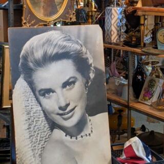 This Philadelphia Thrift Shop Fills an Old Church With Vintage Treasures