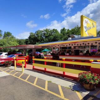 This Is One of the Last Authentic Drive-Ins in Minnesota Where Carhops Still Bring Burgers to Your Window